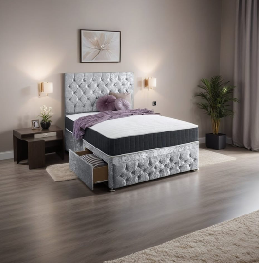 Pianura Chesterfield Luxury Divan