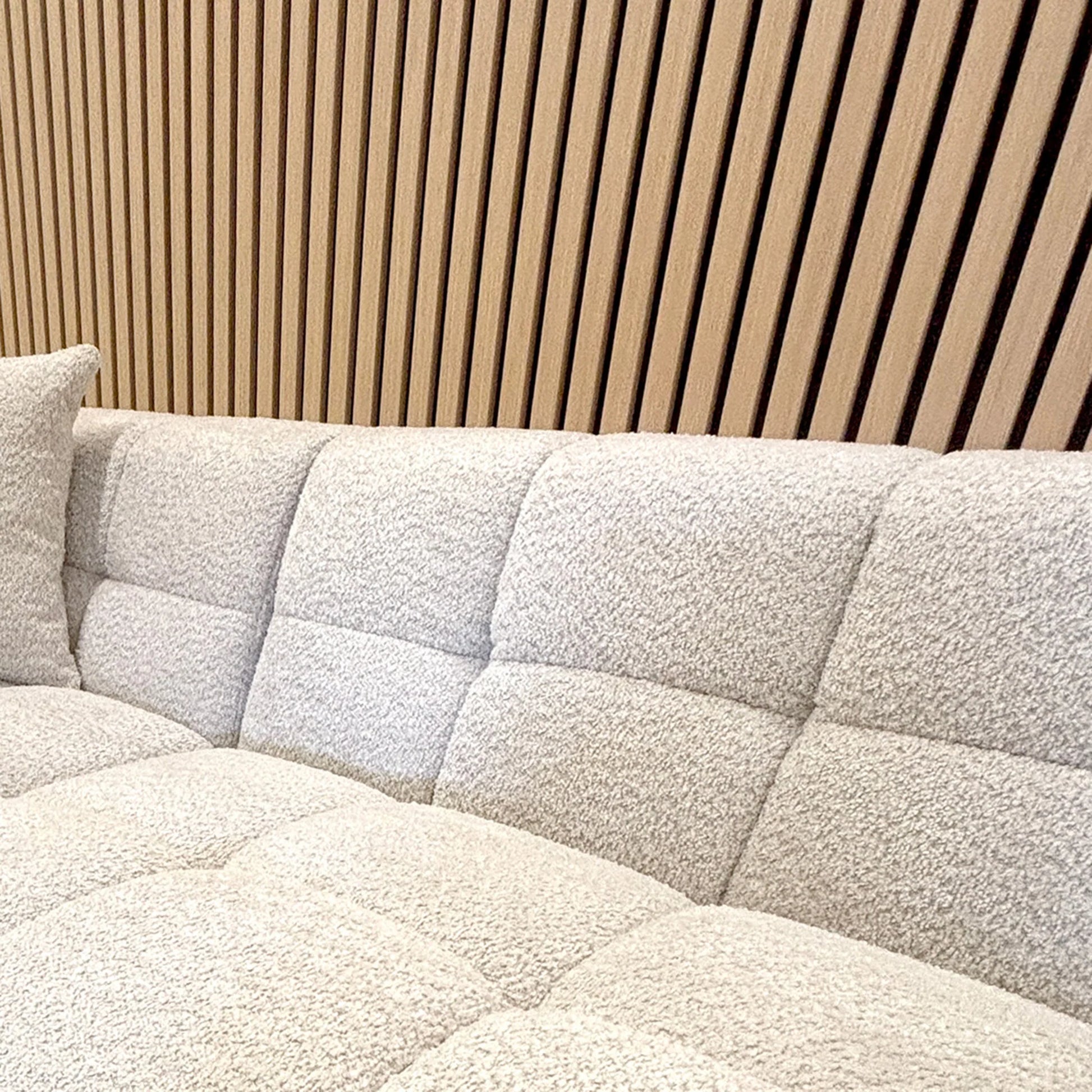 GRANDEUR® Acoustic Slatted Wall Panels 240 x 60cm - Light Oak