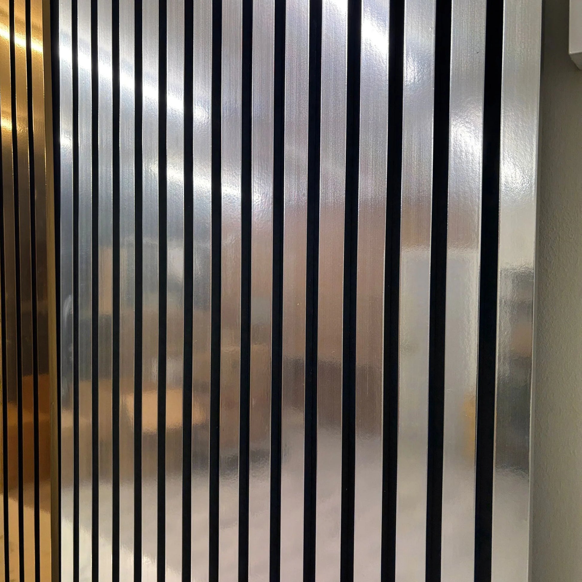 GRANDEUR®  Acoustic Slatted Wall Panels 240 x 60cm - Chrome Metallic